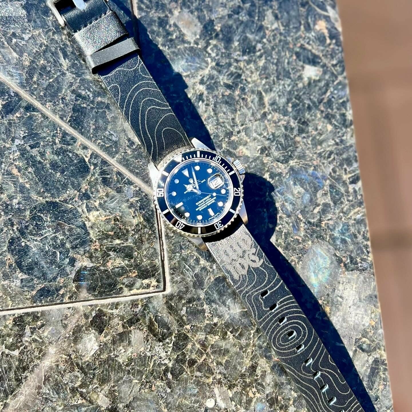 AWWC Topo “Noir” Leather NATO style Strap